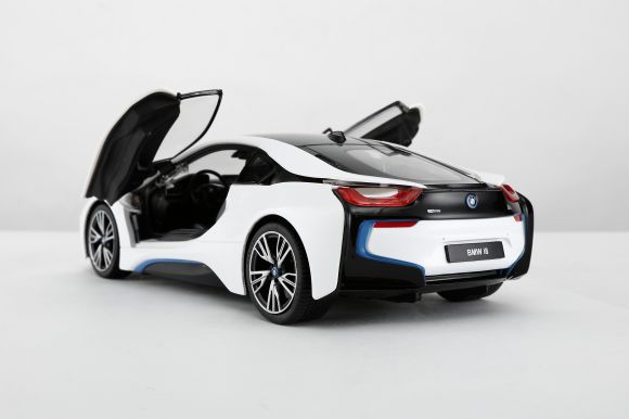 RASTAR 71010 R/C 1:14 BMW i8 drzwi otwierane manualnie