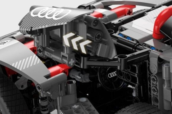 RASTAR 92700 R/C 1:14 Audi RS Q e-tron klocki RC version