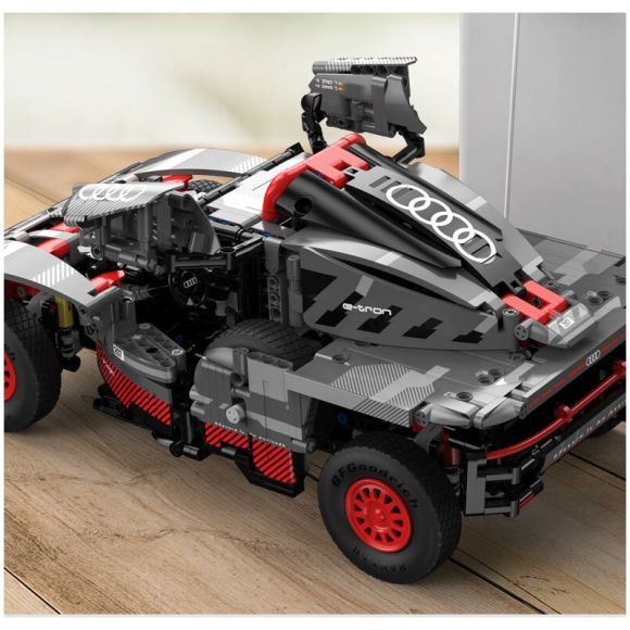 RASTAR 92700 R/C 1:14 Audi RS Q e-tron klocki RC version